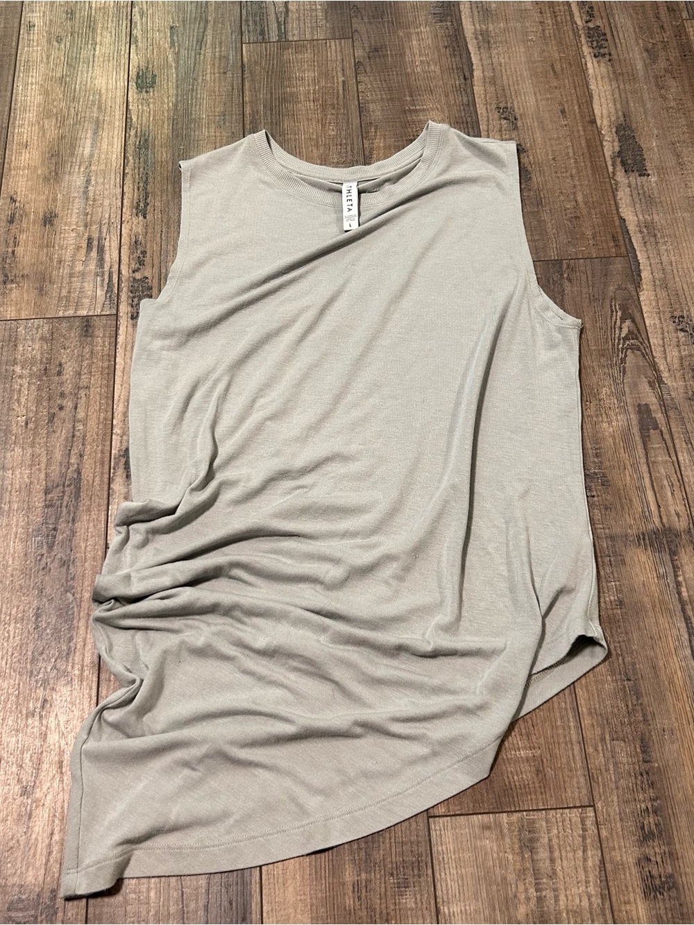 Athleta Tank Women’s Large Sage Asymettrical Cloudlight Restore Activewear Gym
